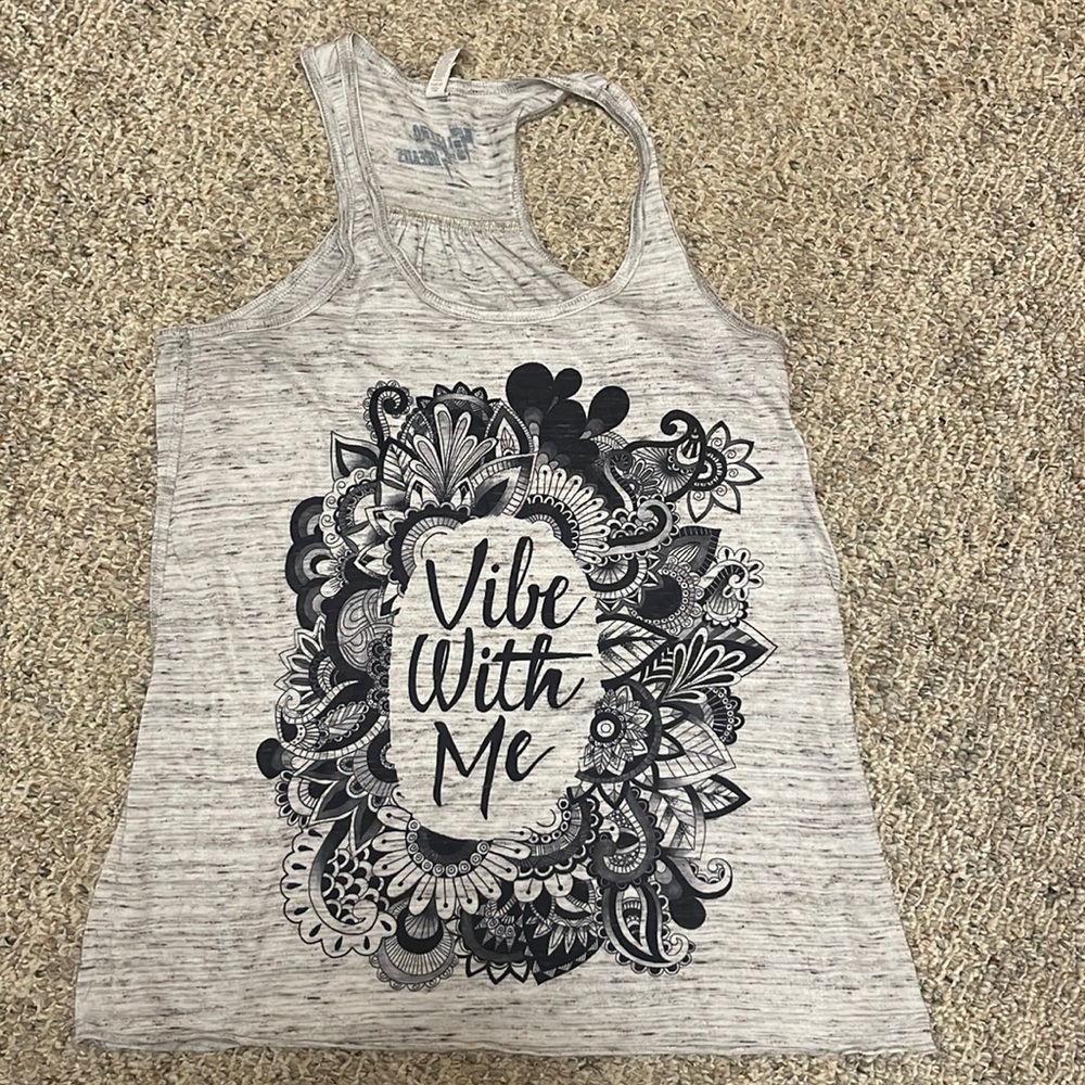 Vibe with me tank, size small